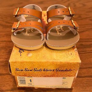 Saltwater Sea Wees Sandals, Size 1